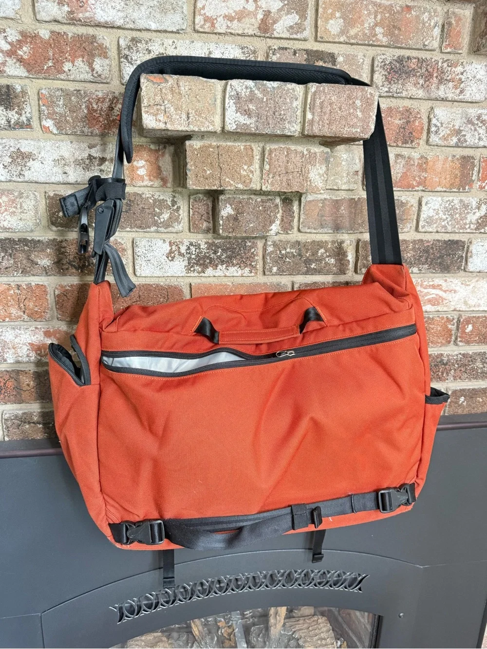 Patagonia Men's Messenger Bag in Rust-Orange with Black Trim